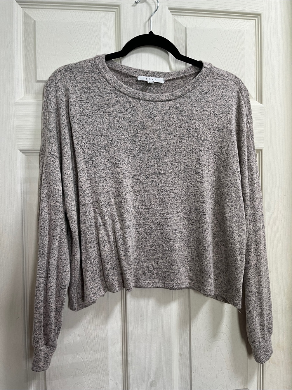 gaze Heathered Taupe Cropped Long-Sleeve Pullover
